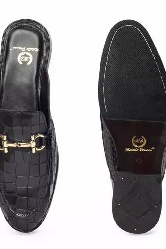 Black solid leather mules
