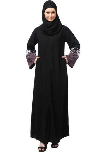 embrodery and conytrast  2 side pocket sleeves  front open abaya