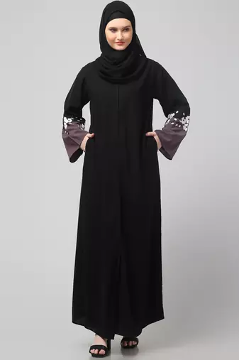 embrodery and conytrast  2 side pocket sleeves  front open abaya