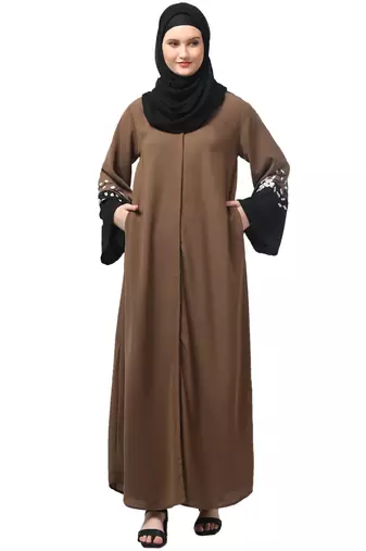 embrodery and conytrast  2 side pocket sleeves  front open abaya