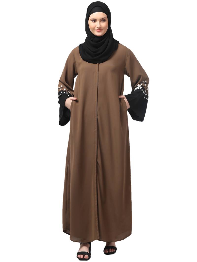 embrodery and conytrast  2 side pocket sleeves  front open abaya