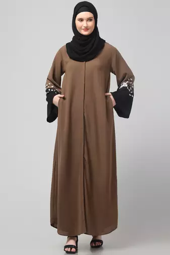 embrodery and conytrast  2 side pocket sleeves  front open abaya