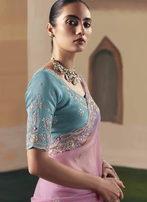 Baby pink tissue silk sequince & resham work  cut work border heavy designer saree 3