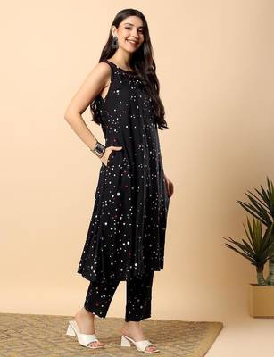 Women black rayon printed & hand embroidery work kurta with trousers set 2