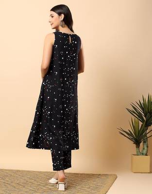 Women black rayon printed & hand embroidery work kurta with trousers set 3