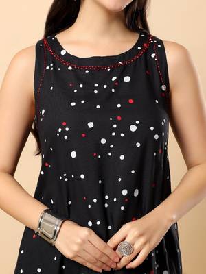 Women black rayon printed & hand embroidery work kurta with trousers set 4