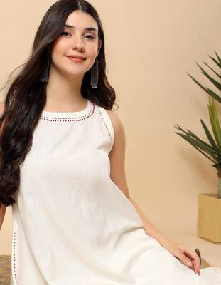 Women off white cotton flex solid & hand embroidery work kurta with trousers set 5