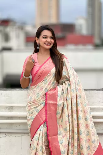 Soft silk zari woven bandhani patola saree with contrast weaves