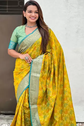 Soft silk zari woven bandhani patola saree with contrast weaves