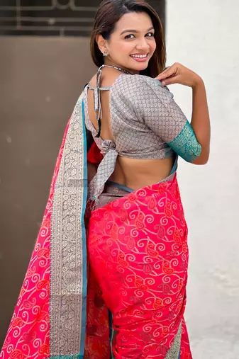 Soft silk zari woven bandhani patola saree with contrast weaves