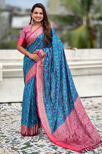 Soft silk zari woven bandhani patola saree with contrast weaves