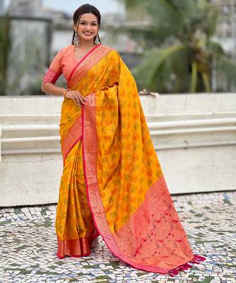 Soft silk zari woven bandhani patola saree with contrast weaves 1
