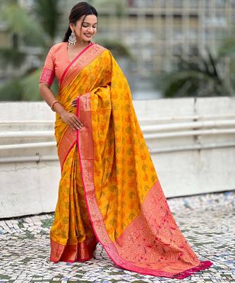 Soft silk zari woven bandhani patola saree with contrast weaves 5