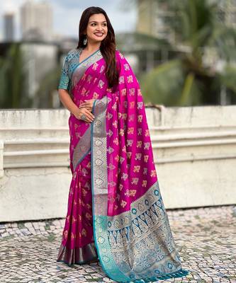 soft silk zari woven ikat patola saree with contrast weaves 5