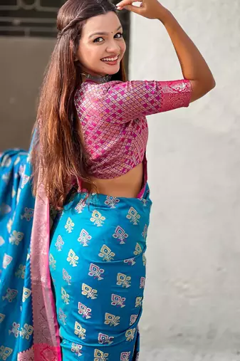 soft silk zari woven ikat patola saree with contrast weaves