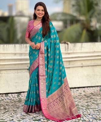 soft silk zari woven ikat patola saree with contrast weaves 1