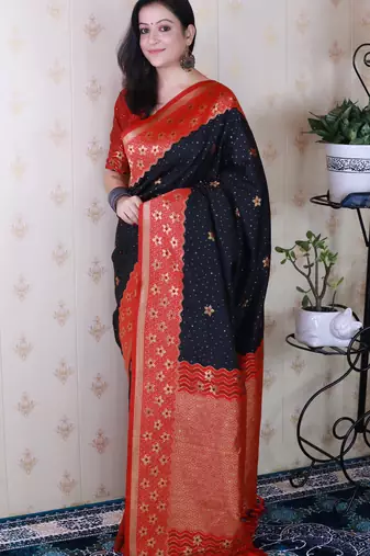 Soft silk banarasi wavy unique zari woven saree