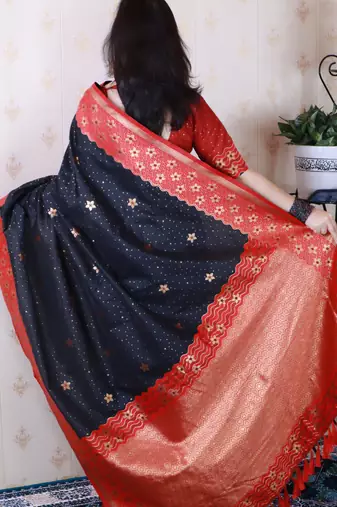 Soft silk banarasi wavy unique zari woven saree
