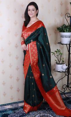 Soft silk banarasi wavy unique zari woven saree 1