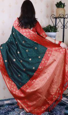 Soft silk banarasi wavy unique zari woven saree 2