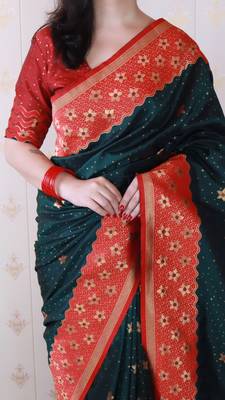 Soft silk banarasi wavy unique zari woven saree 3