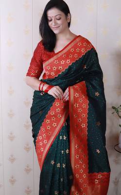 Soft silk banarasi wavy unique zari woven saree 4