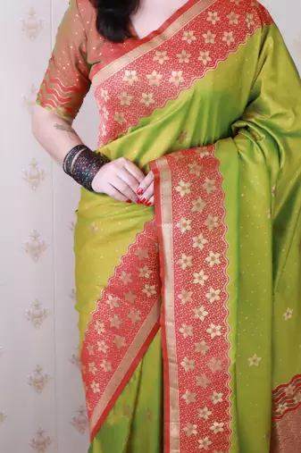Soft silk banarasi wavy unique zari woven saree