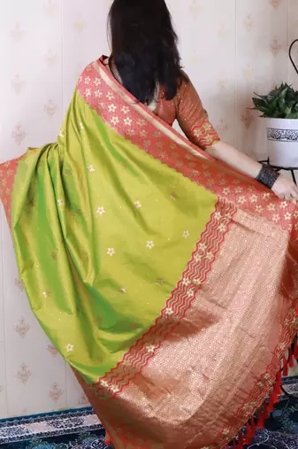 Soft silk banarasi wavy unique zari woven saree