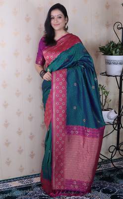 Soft silk banarasi wavy unique zari woven saree 4