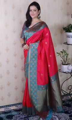 Soft silk banarasi wavy unique zari woven saree 3