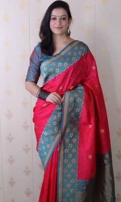 Soft silk banarasi wavy unique zari woven saree 4
