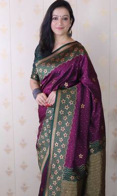 Soft silk banarasi wavy unique zari woven saree 2