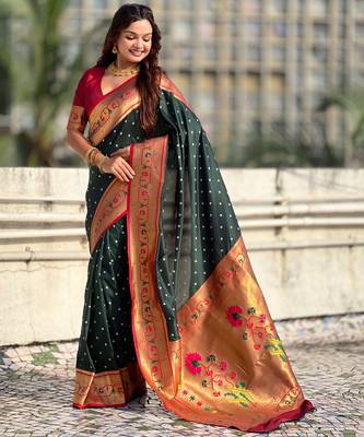 Woven bandhani paithani fusion silk saree 5