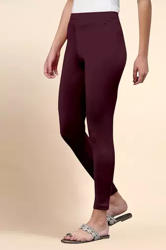 Microfiber elastane stretch soft ankle length leggings with ultrasoft waistband