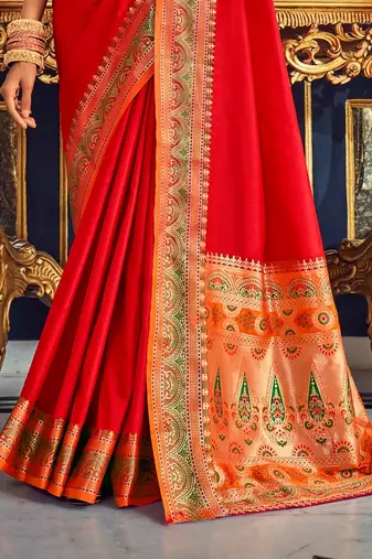 Women's red soft silk blend woven woven saree with unstitched blouse piece