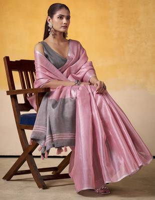 Women's pink tissue silk blend solid saree with unstitched silk blend blouse piece 3