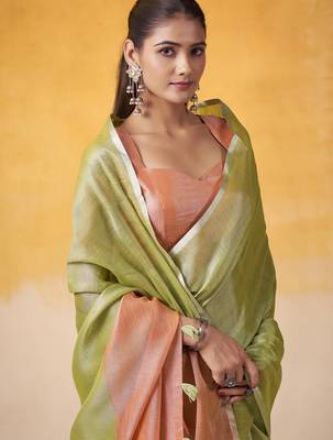 Women's parrot green tissue silk blend solid saree with unstitched silk blend blouse piece 4