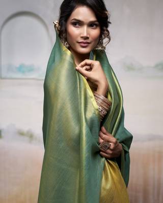 Women's green tissue silk blend solid saree with unstitched silk blend blouse piece 4