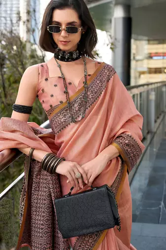 Women's peach silk blend woven saree with unstitched silk blend blouse piece