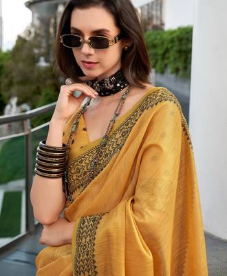 Women's mustard silk blend woven saree with unstitched silk blend blouse piece 4