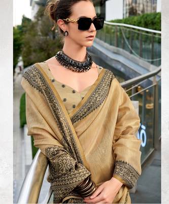 Women's beige silk blend woven saree with unstitched silk blend blouse piece 4