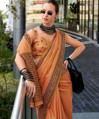 Women's orange silk blend woven saree with unstitched silk blend blouse piece 3