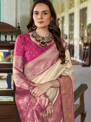 Women's beige soft silk blend zari woven saree with unstitched silk blend blouse piece 2