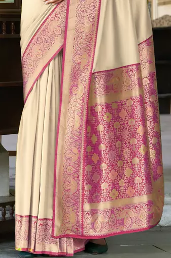 Women's beige soft silk blend zari woven saree with unstitched silk blend blouse piece