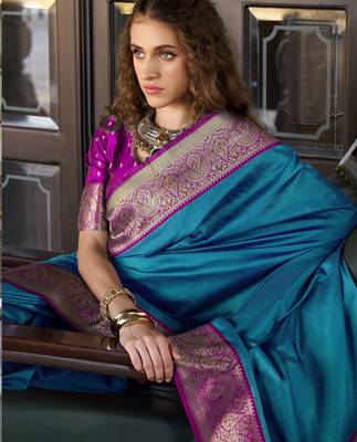 Women's teal soft silk blend zari woven saree with unstitched silk blend blouse piece 2