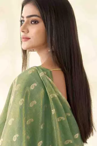 Women's green silk blend zari woven saree with unstitched silk blend blouse piece