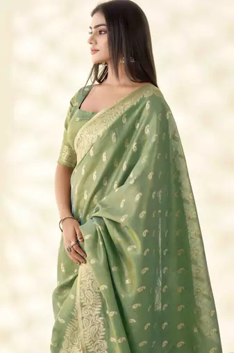 Women's green silk blend zari woven saree with unstitched silk blend blouse piece