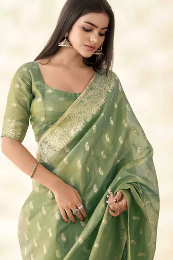 Women's green silk blend zari woven saree with unstitched silk blend blouse piece