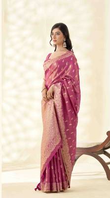 Women's rani silk blend zari woven saree with unstitched silk blend blouse piece 2