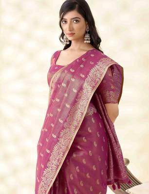 Women's rani silk blend zari woven saree with unstitched silk blend blouse piece 3